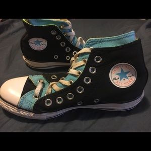 Converse Chuck Taylor High Tops, Size 6